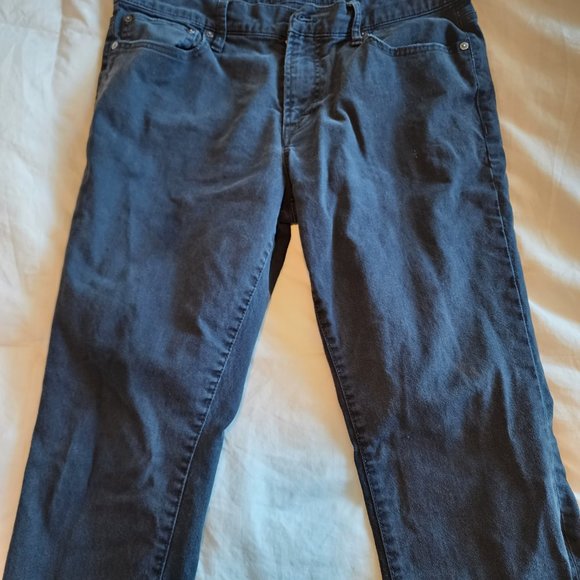 Aeropostale Black Skinny Jeans 34.34 Used (Distressed) - Picture 3 of 3